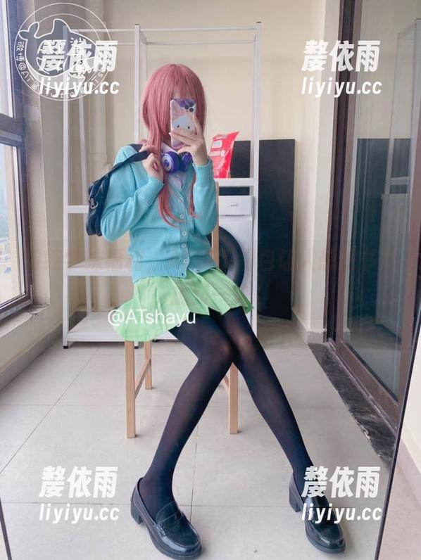 AT鲨 清纯学妹福利,AT鲨的图包让人想把书本扔到一边