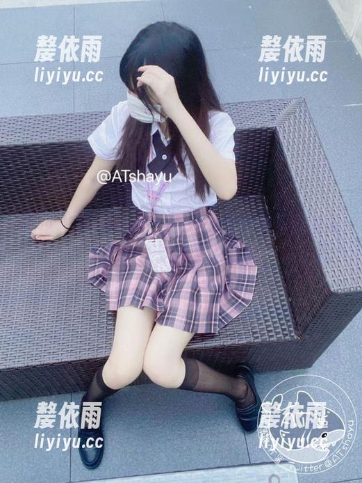 说是AT鲨的礼服，哎……我觉得下载前先看看图还是明智的选择！
