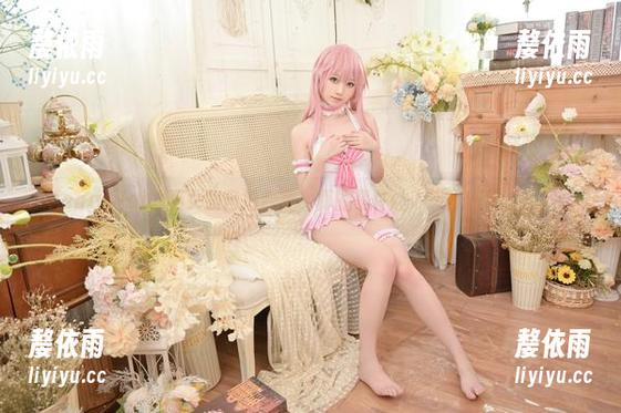 Asagiriai Asagiriai的巫女服自拍合集,真的是件让人想仔细欣赏的事情