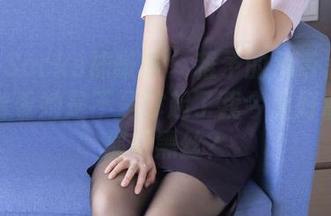 BoBoSocks袜啵啵 – 稚予的吊带黑丝图册：看看她是不是撑起了我今天好心情的那根黑丝？