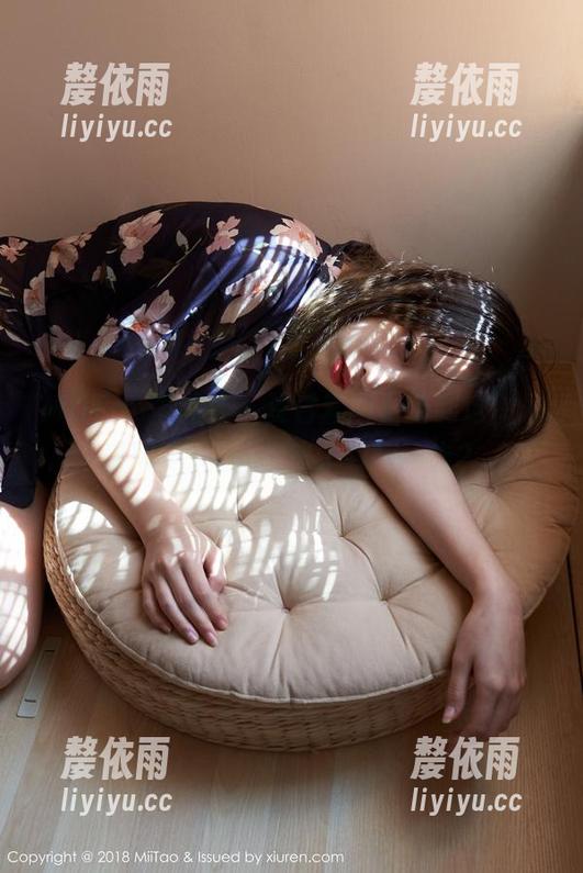 MiiTao蜜桃社-米琪MIKI MiiTao蜜桃社 - 夏日套图更新到这,米琪MIKI又给你来了致命一击?