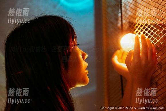MiiTao蜜桃社-陆萱萱Cecilia MiiTao蜜桃社 - 免费下载陆萱萱Cecilia的红裙,可别指望看到真人哦,哈哈!