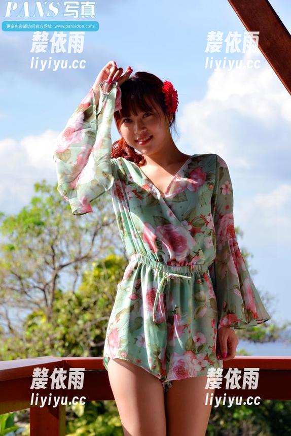 PANS写真-妮妮 PANS写真 - 一边翻看妮妮的圣诞写真,一边自省为何我的节日没那么好看,这精选太扎心了。
