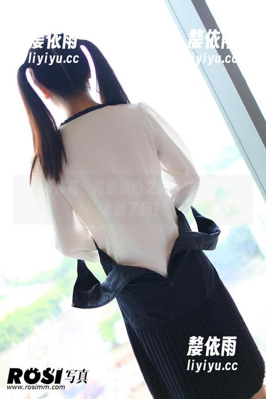 ROSI ROSI作品:高清泳池之旅,准备好穿越水面了吗?