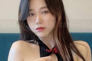 Sira(시라)的写真，浓烈的御姐风情，给我种……反正是个复杂的情绪。