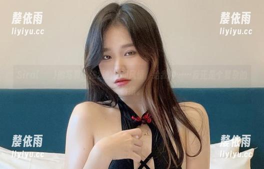 Sira(시라)的写真，浓烈的御姐风情，给我种……反正是个复杂的情绪。