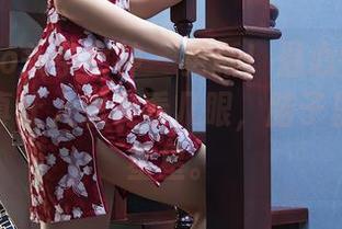 TouTiao头条女神 – 更新！温心怡的女孩作品，真让人想多看几眼，脑子里冒着小星星。