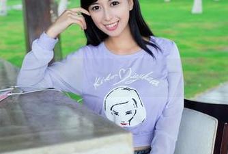 TuiGirl推女郎 – 看夏婉婉的油亮美图，真是够鲜亮的自恋！