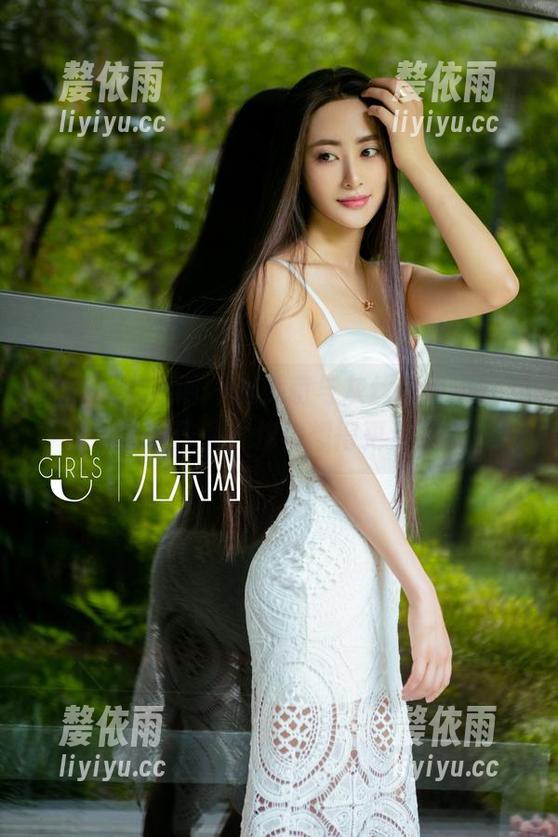 UGirls尤果网 - 白熙萌与灰丝的纠缠，下载这张作品，你会想得更深吗？
