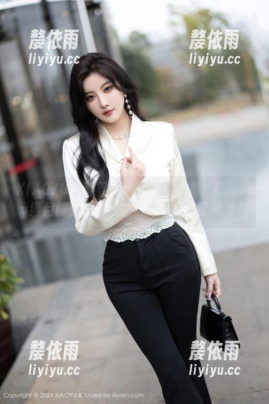 XIAOYU语画界-Cherry绯月樱 XIAOYU语画界 - 海边套图发布!Cherry绯月樱骚动了我的心,也撩动了海浪!