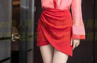Xiuren秀人网 – 水手服图中的周慕汐，其实这服装还挺符合气质的，选得真好。