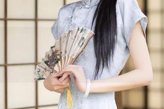 Xiuren秀人网 – 周慕汐fairy网袜私拍：打开图包，错误的袜子配对是种浪漫