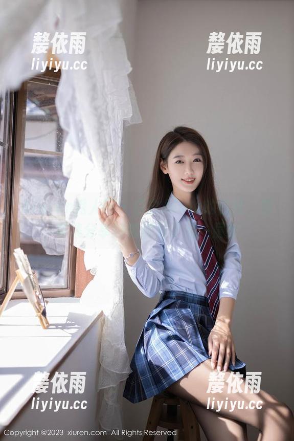 Xiuren秀人网-白白Alina Xiuren秀人网 - 白白Alina的白丝,写真集分享好像掀开了另一层纱