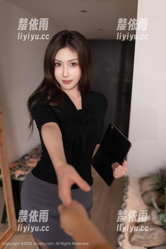Xiuren秀人网 - 作品一览，图库中的赵惟依coco：美脚让人心痒。