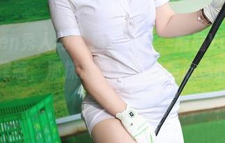 Xiuren秀人网 – 精选图片，雨瞳Yoyo夏天的肆意，那抹颜色，难道是心情的躁动？