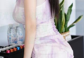 YouMi尤蜜荟 – 修女也太多了｜张思允Nice的原图变得好奇特，壁纸里面暗藏小幽默吧。
