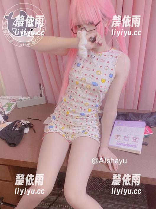 足球宝贝到手，at鲨鱼又带着哪个图包让人心悸？