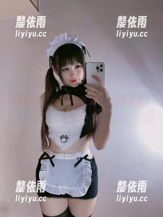 miko酱吖 胡桃壁纸,miko酱吖又一次完美定义了写真。