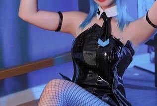 yuuhui玉汇(kokuhui)的高清美图——女仆假日，究竟是何方神圣，真想探个究竟！