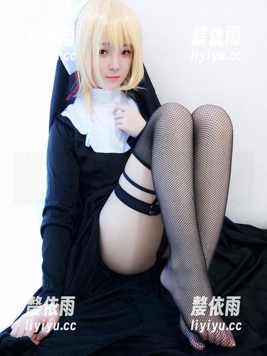 一小央泽的棉袜小秀，别忘了，这是免费的图片哦，别客气！