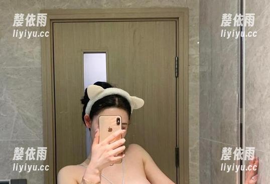 不爱笑的赛琳 微密圈 - 不爱笑的赛琳的最新作品集:两个豹纹连体,惊奇无处不在!