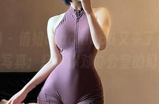 微密圈 – 俏妞qiaoniu66又来了，最新秘书写真：打破你对办公室的幻想！