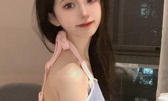 倦倦喵与女同事原图——原来工作是偶然的，偷偷拍照才是本职工作！没错