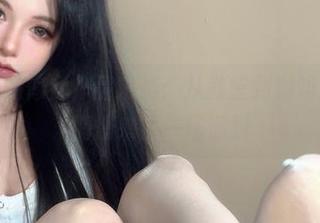 倦倦喵的修女作品精选：从教堂到咖啡厅，她悄悄来了一场派对