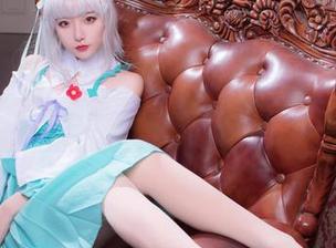 兔玩映画：浴缸里的小蓝裙，私房图片硬是让人停不下来