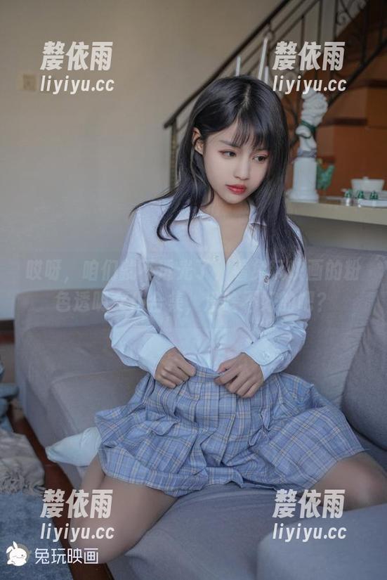 兔玩映画 哎呀,咱们就不透光了,看兔玩映画的粉色透明女仆合集,没啥不好的吧?