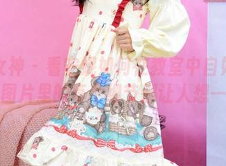初夏女神 – 看安妮如何在教室中自如游走，图片里的每个细节都让人想一想