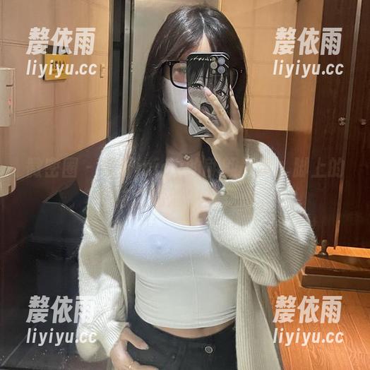 微密圈 - 可馨juicy的翩翩舞步，脚上的网袜在高清中都是诗。
