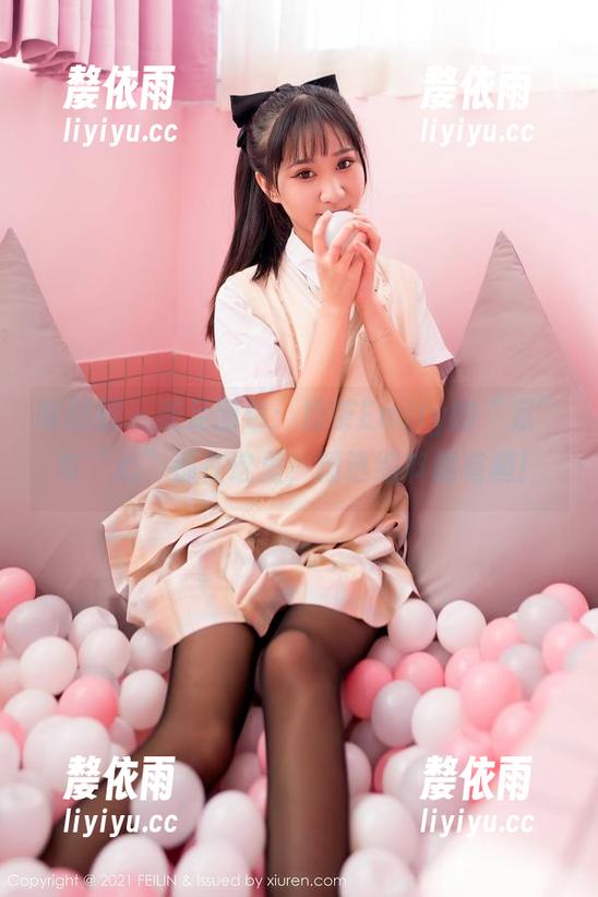 嗲囡囡-奶茶Emily 嗲囡囡 - 美足图包:奶茶Emily的“足”与“心”都在这里,精选细节超有趣!
