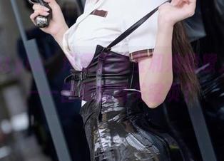 镂空style，坏露露香宝和她的撩人cos——图册翻到关键页？