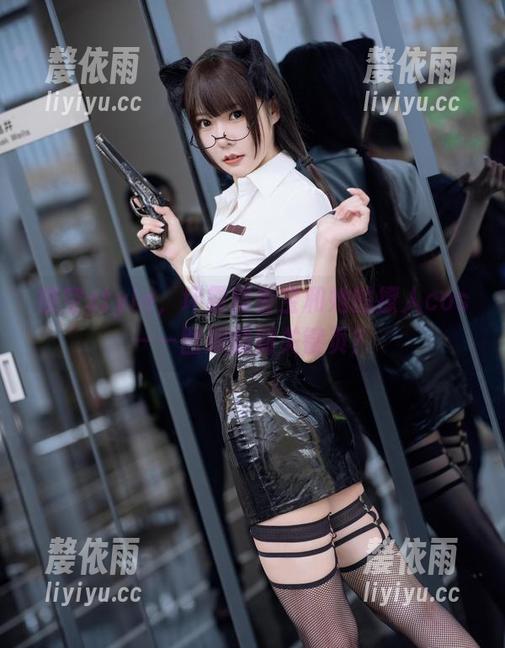 坏露露香宝 镂空style,坏露露香宝和她的撩人cos——图册翻到关键页?