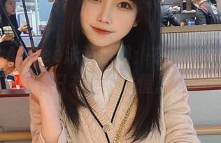 大肉丸Amiee泳装原图：衣服的真面目，只有水流才懂。