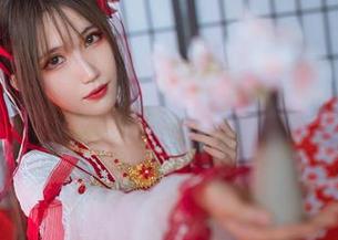 一场妖君白研的浴室写真，竟然让我好奇她的日常