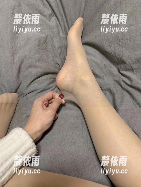 小仙女ELaine 微密圈 - 小仙女ELaine的私房写真:原来夏天是潜伏之夏,表情包一应俱全!