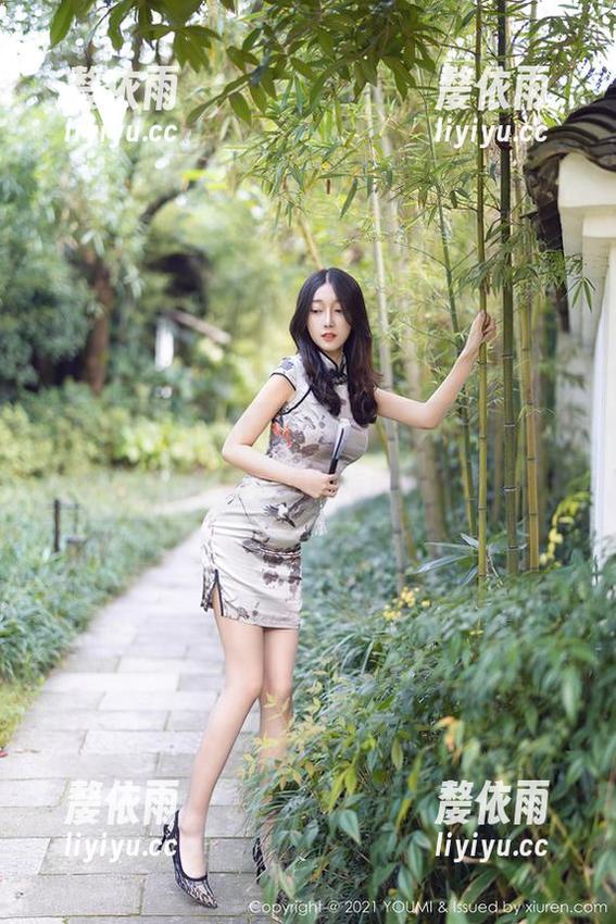 尤蜜荟-樱小白baby 尤蜜荟 - 樱小白baby的连体衣,这样的图片也太会撩了吧?原图难道有隐藏代码?