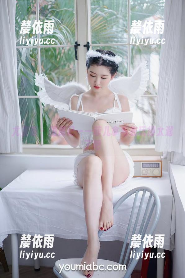 尤蜜荟-菲儿 尤蜜荟 - 图库记——菲儿拿毛衣玩得太溜了吧