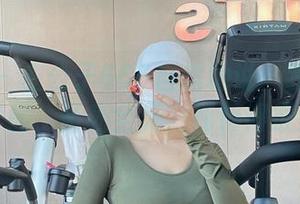微密圈 – 左公子666自信地说：我这女仆作品，圣光全无，纯粹得很！
