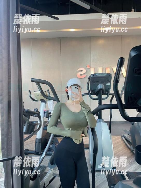 左公子666 微密圈 - 左公子666自信地说:我这女仆作品,圣光全无,纯粹得很!