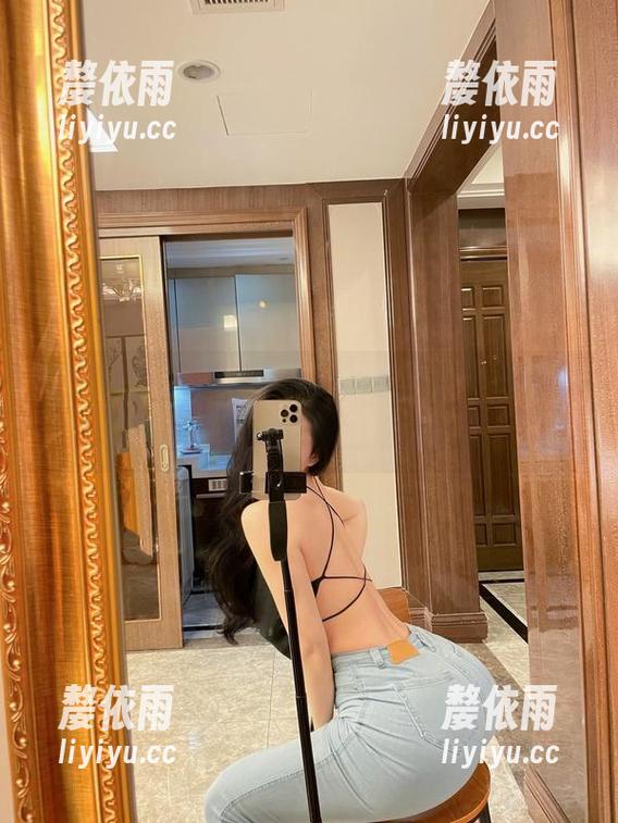 左公子666 微密圈 - 故事不多,只看左公子666图包里的红色包臀,真心难以直视!