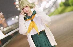 那就让幼爱youmeko的制服套图给你些灵感吧，分享吧，不许说不！