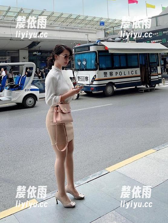 张老师 微密圈 - 今天的新图片,张老师的油光,恰好适合刚吃饱的你。