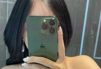 微密圈 – 我是张鑫baby，我的黄瓜不止长得好，还能网盘下载！