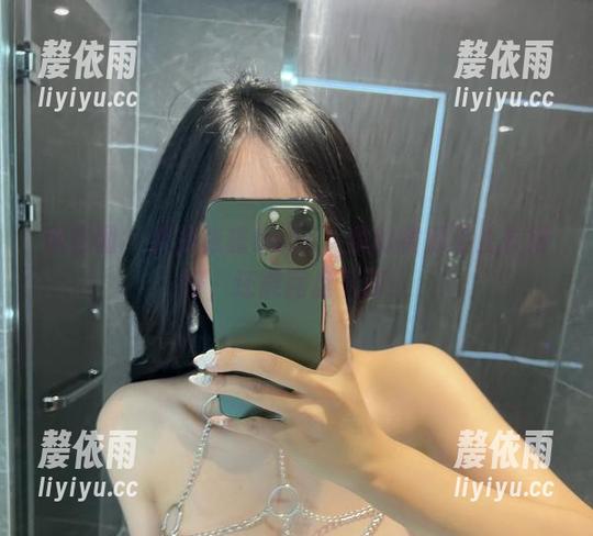 张鑫baby 微密圈 - 我是张鑫baby,我的黄瓜不止长得好,还能网盘下载!