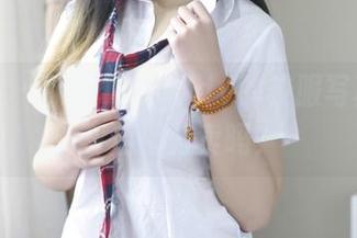 推女神 – 徐妍馨Mandy的校服写真，下载后悔药卖吗？
