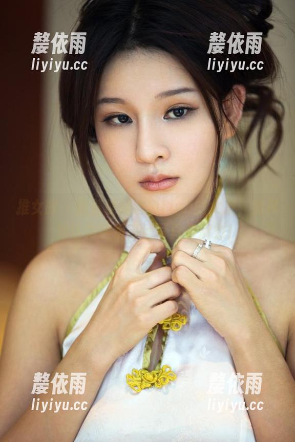推女郎 - 随着视线滑向Lina的女友，我开始认为这组高清写真有魔力！
