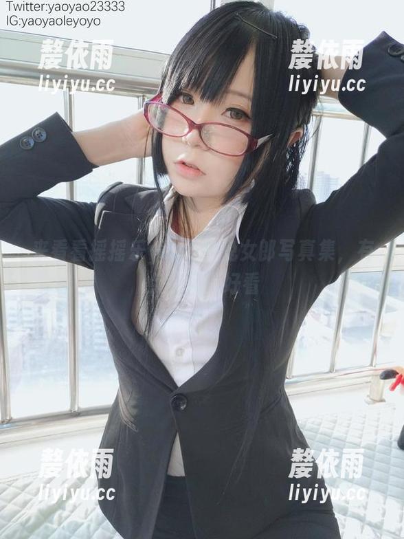 摇摇乐yoyo 来看看摇摇乐yoyo的兔女郎写真集,有点辣又很好看
